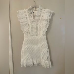 WHITE LACE DRESS